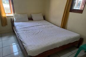 SPOT ON 93542 Suripah Kostel Syariah