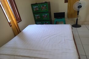 SPOT ON 93542 Suripah Kostel Syariah