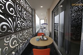 Lime Wood Stay - Studio Apartment