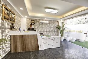 Lime Wood Stay - Studio Apartment