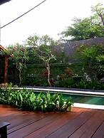 Segara Beach House Kuta