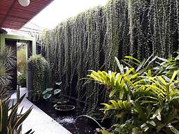 Segara Beach House Kuta