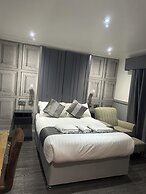 Arden House NEC Birmingham & Airport