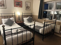 Arden House NEC Birmingham & Airport