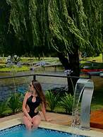 Celeiro Lake Village