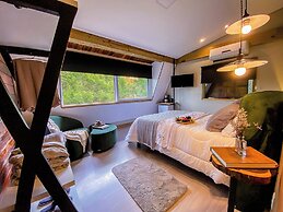 Celeiro Lake Village