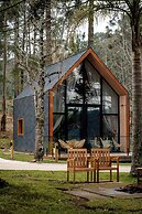 Celeiro Lake Village