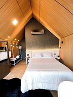 Celeiro Lake Village