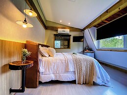 Celeiro Lake Village