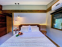 Celeiro Lake Village