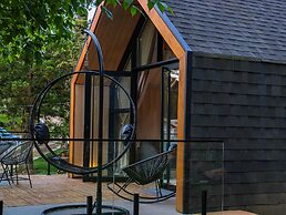 Celeiro Lake Village