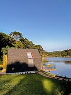 Celeiro Lake Village