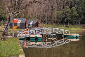 Celeiro Lake Village