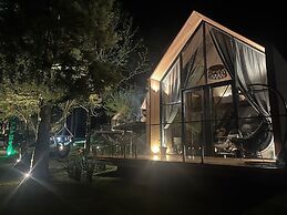 Celeiro Lake Village