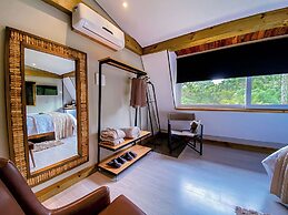 Celeiro Lake Village