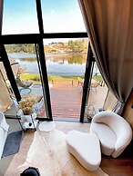 Celeiro Lake Village