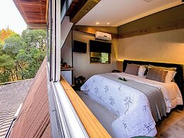 Celeiro Lake Village