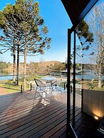 Celeiro Lake Village