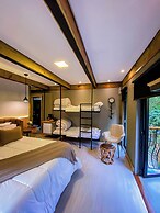 Celeiro Lake Village