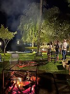 Celeiro Lake Village