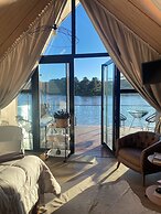 Celeiro Lake Village