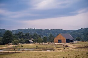 Celeiro Lake Village