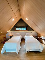 Celeiro Lake Village