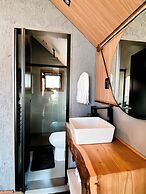 Celeiro Lake Village