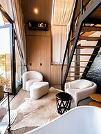 Celeiro Lake Village