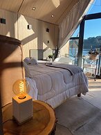 Celeiro Lake Village