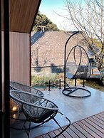 Celeiro Lake Village