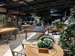 Celeiro Lake Village