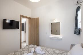 Parikia's Sunlight 2bedroom House