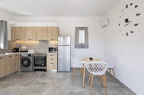 Parikia's Sunlight 2bedroom House