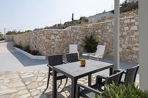 Parikia's Sunlight 2bedroom House