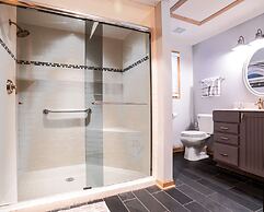 Huemanns Haven Spacious 3 BR Close to Downtown