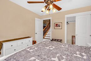 A Tuscan Adventure in California! 3 BDR Sleeps 8