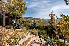 Cliffside Stunning, Luxury 4 BR Min to Skiing!