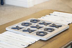 Cliffside Lake Retreat - 2 Bdr, Walk to Table Rock