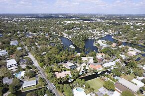 Tarpon River Getaway - New