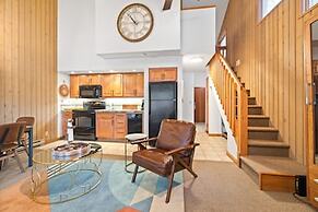 Scenic 1 Bedroom W/loft at Mount Bachelor Resort!