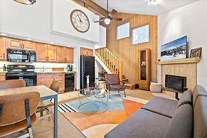 Scenic 1 Bedroom W/loft at Mount Bachelor Resort!