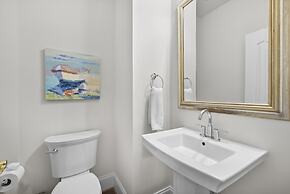 Make a Big Splash in 7BR Lake Norman Home!