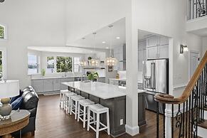 Make a Big Splash in 7BR Lake Norman Home!