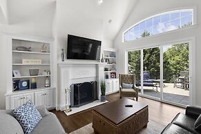 Make a Big Splash in 7BR Lake Norman Home!