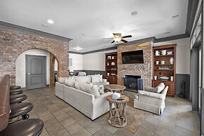 Make a Big Splash in 7BR Lake Norman Home!