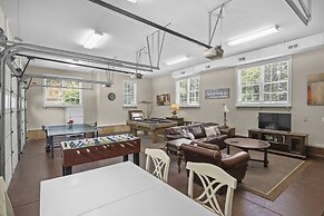 Make a Big Splash in 7BR Lake Norman Home!