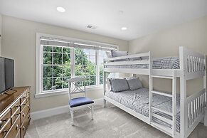 Make a Big Splash in 7BR Lake Norman Home!