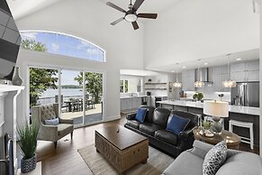 Make a Big Splash in 7BR Lake Norman Home!