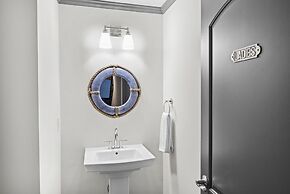 Make a Big Splash in 7BR Lake Norman Home!